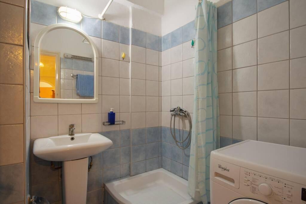 Apartment Anthia Sunny In *